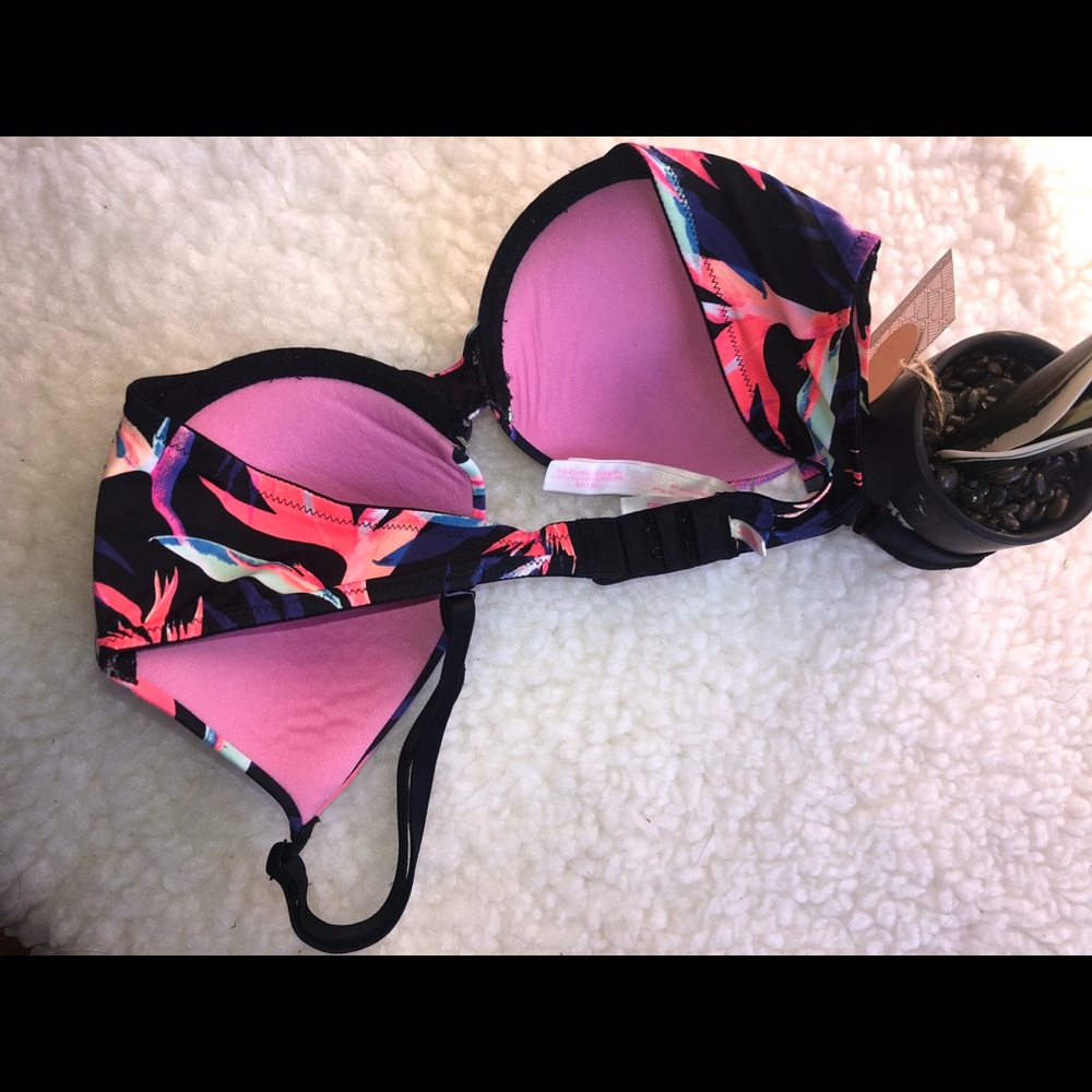 Pink Bra - Picture 3 of 5
